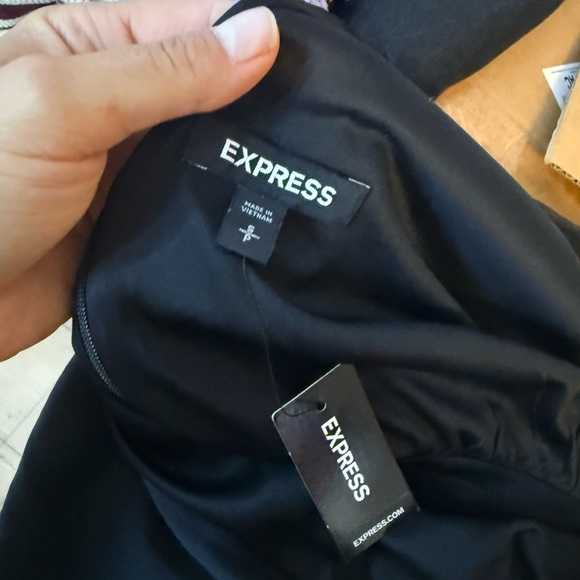 Nwt Express Black Satin Flutter Sleeve Wide Leg Jumpsuit - Picture 5 of 5